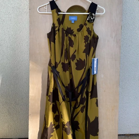 Simply Vera Wang forest green dress. NWT. Size 2. - Picture 8 of 9